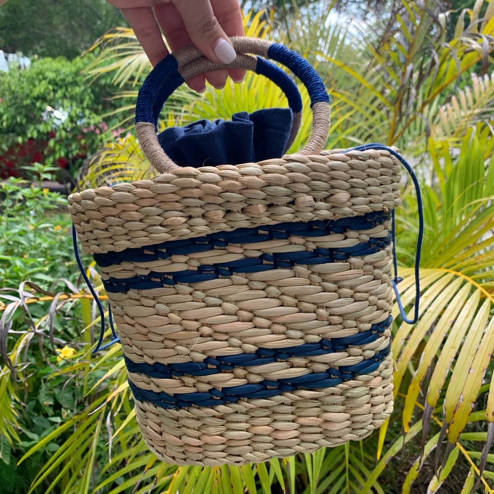 Poolside x J Crew Woven straw basket bag NWT !